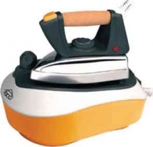 DCG DB8000 Ferro da Stiro con Caldaia a Vapore Potenza 2300 Watt DB 8000
