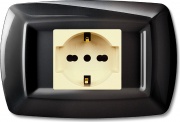 ELETTROCANALI ECL2599OR Tondo Placca Mo � Magic Plastificate 1P.Schuko Oro Pz 10