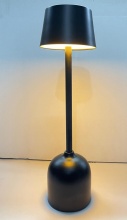 PYRAMIDEA LRP10N lampada da tavolo a LED Stile Design colore nero