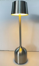 PYRAMIDEA LRP10S lampada da tavolo a LED Stile Design colore Argento