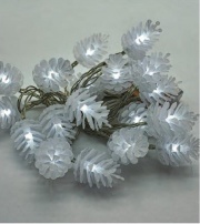PreQu D1695 Filo Pigne Ghiacciate NATALE 350 + 50 cm nr 20 luci Bianco