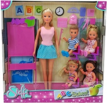 Simba 105730472002 Steffi Love Scuola Playset con Steffi Maestra 4 Alunni Lavagna 3+